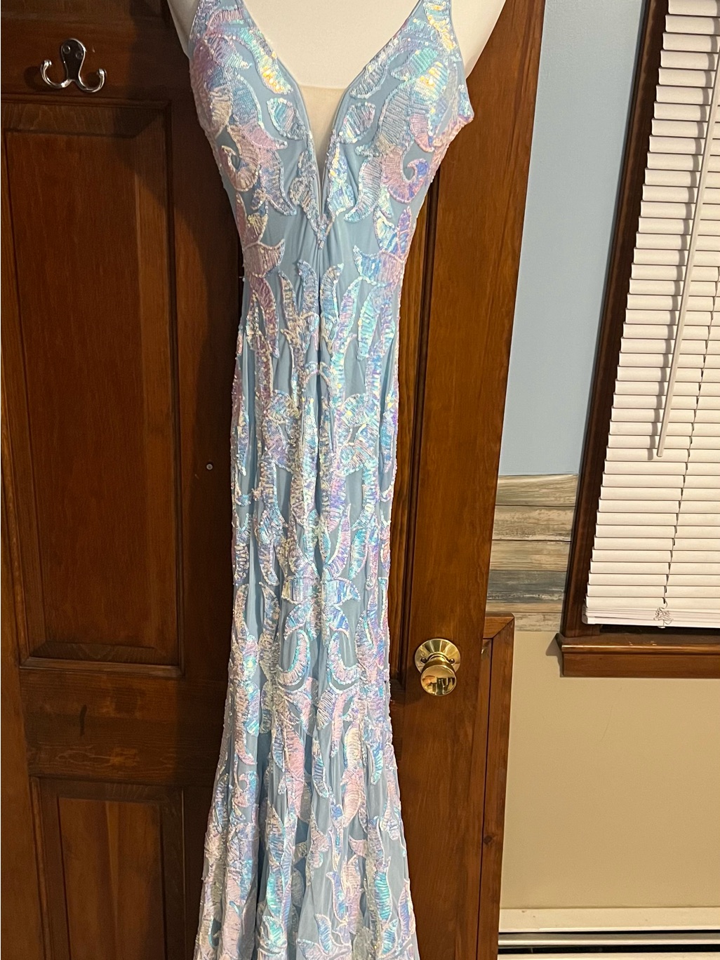 Jovani Light Blue Iridescent Embellished V-Neck Maxi Dress Size 0